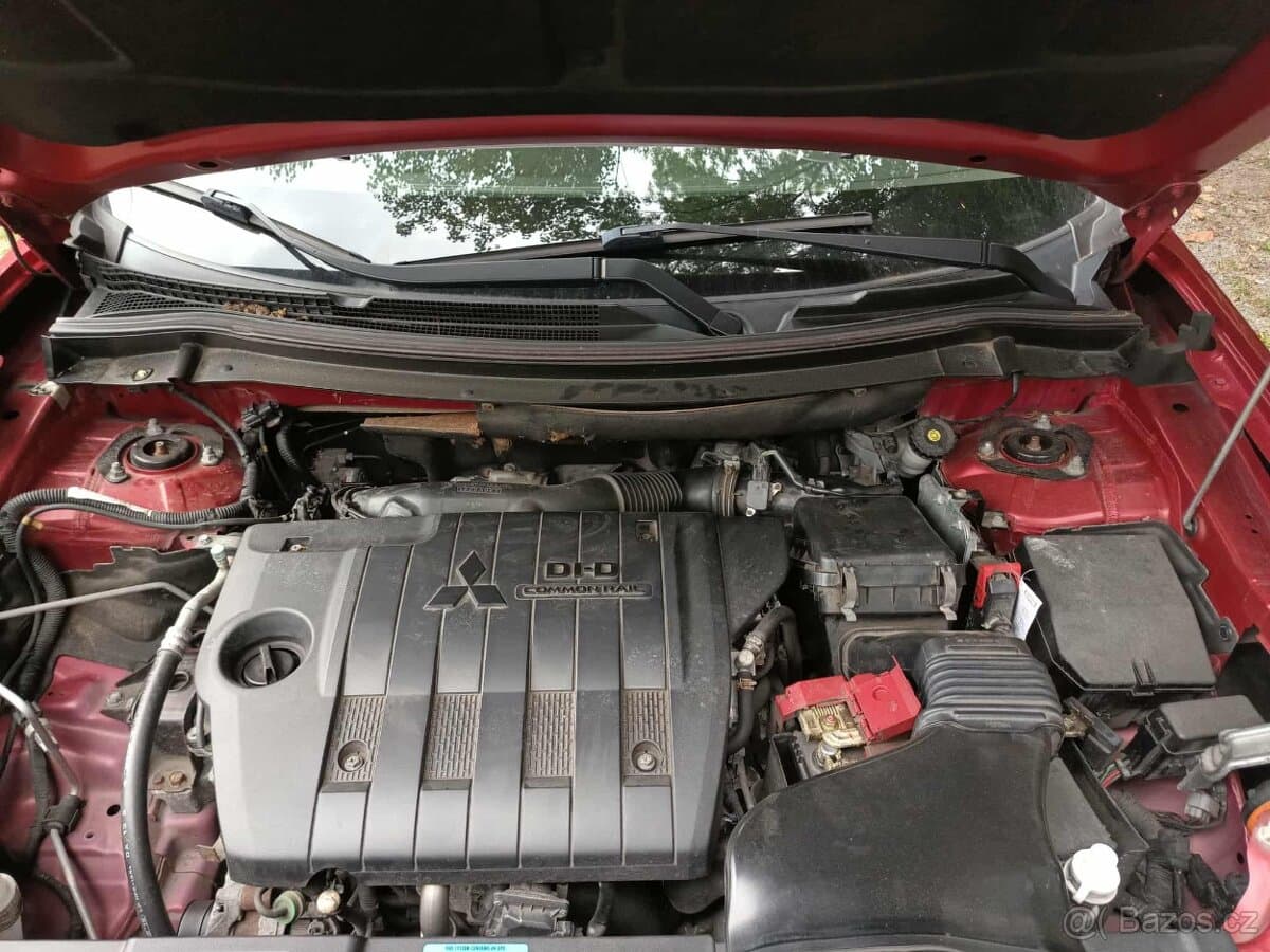 2014 Mitsubishi OUTLANDER - 3