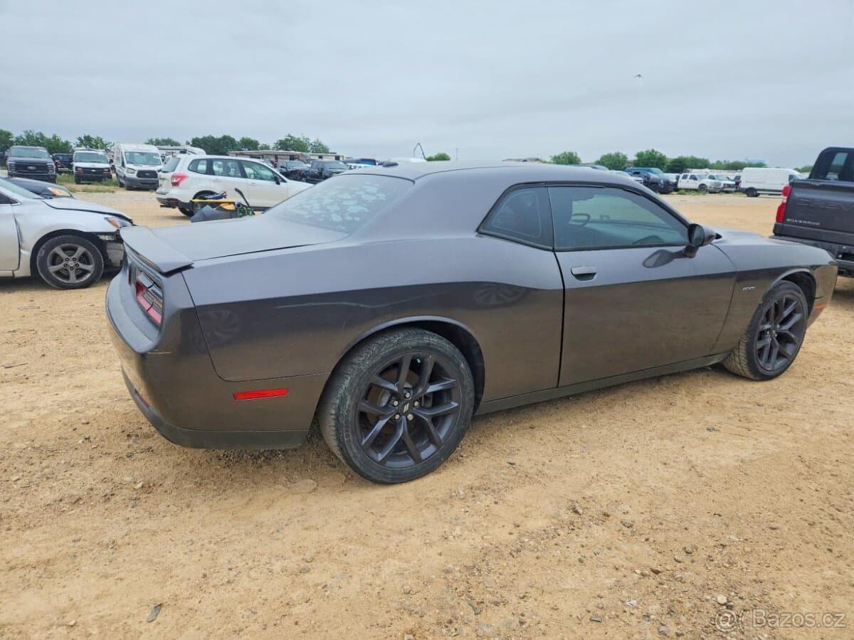 2015 Dodge CHALLENGER - 3