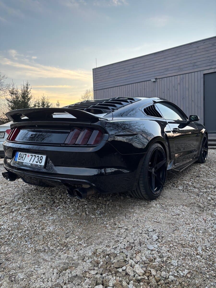2017 Ford MUSTANG - 3