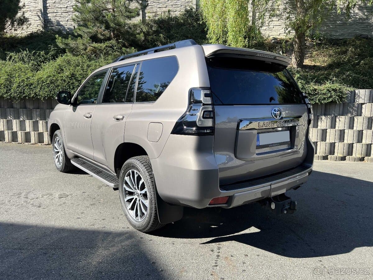 2020 Toyota LAND CRUISER - 3