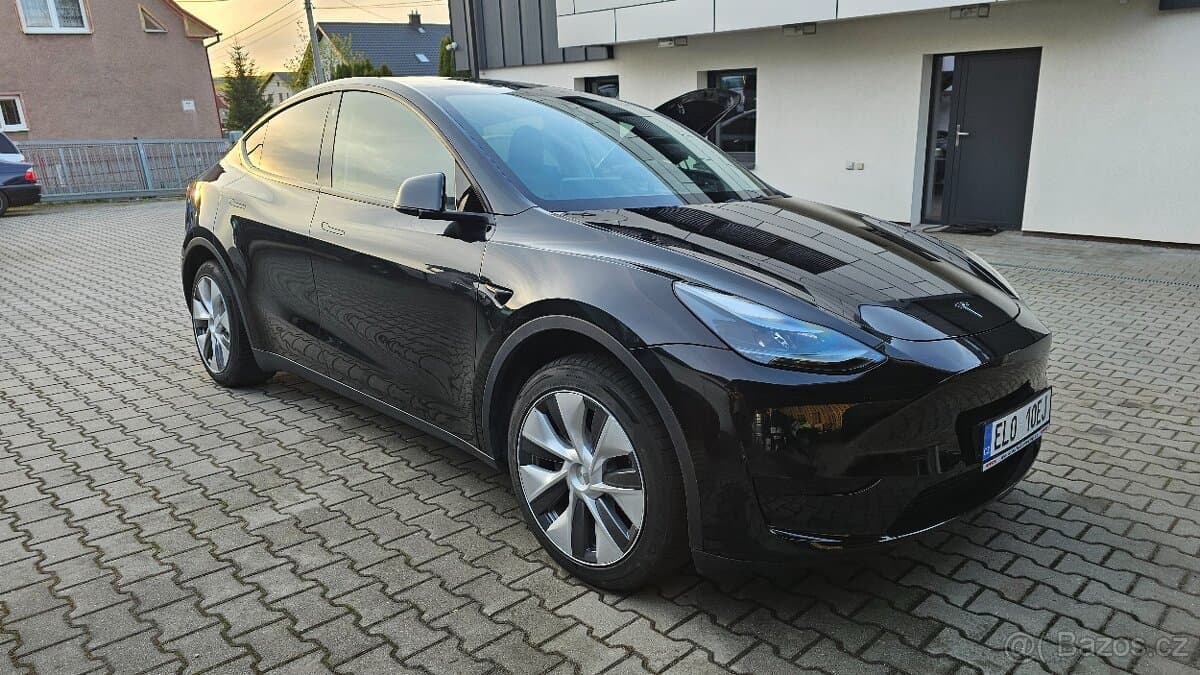 Tesla MODEL Y - 3