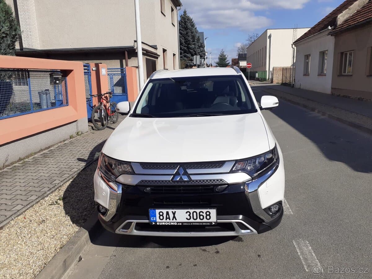 2021 Mitsubishi OUTLANDER - 3