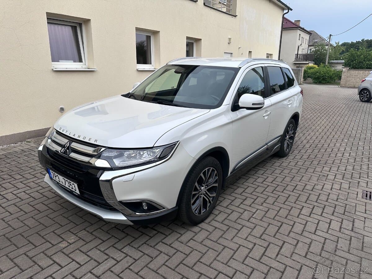 2017 Mitsubishi OUTLANDER - 3