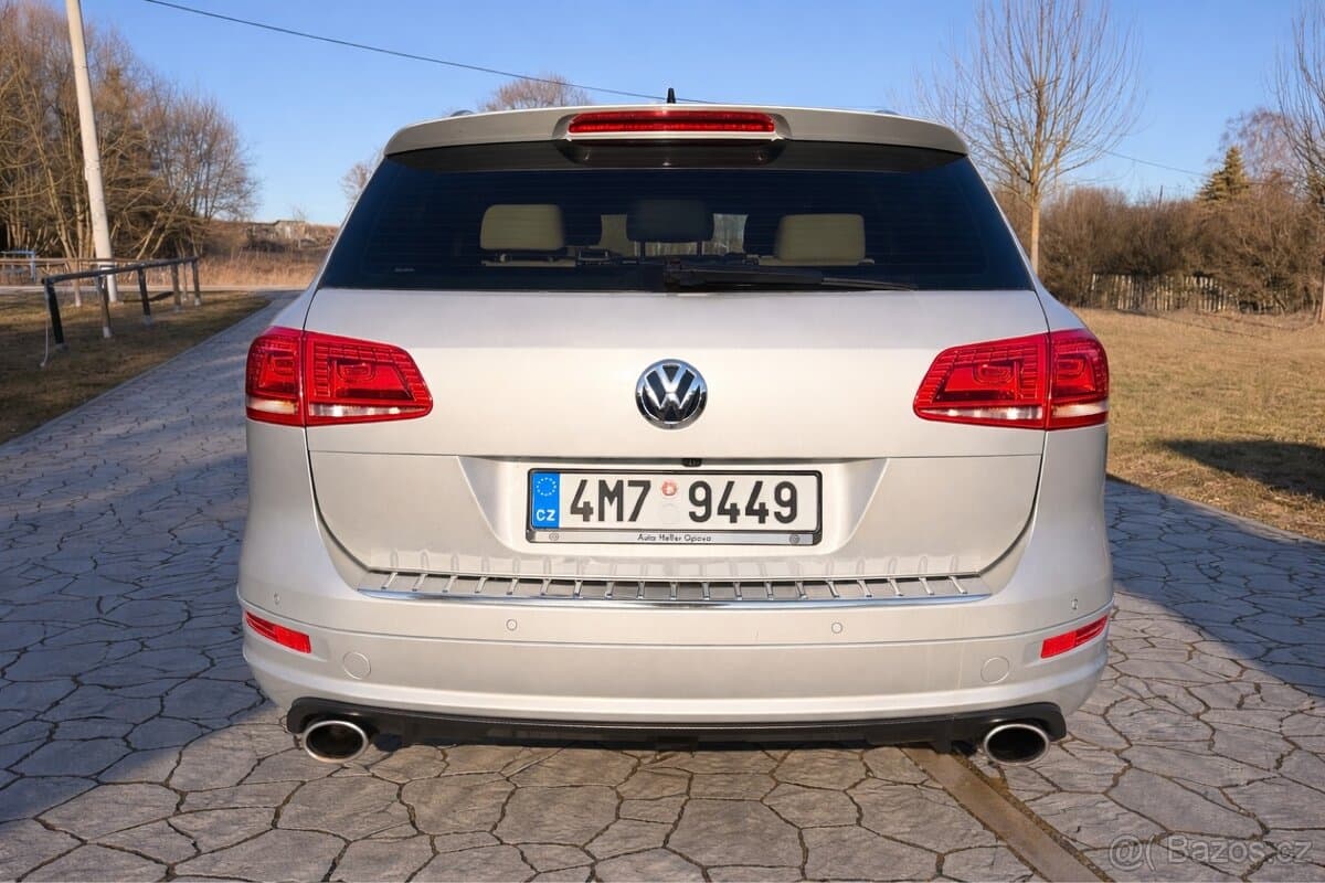 2012 Volkswagen TOUAREG - 3