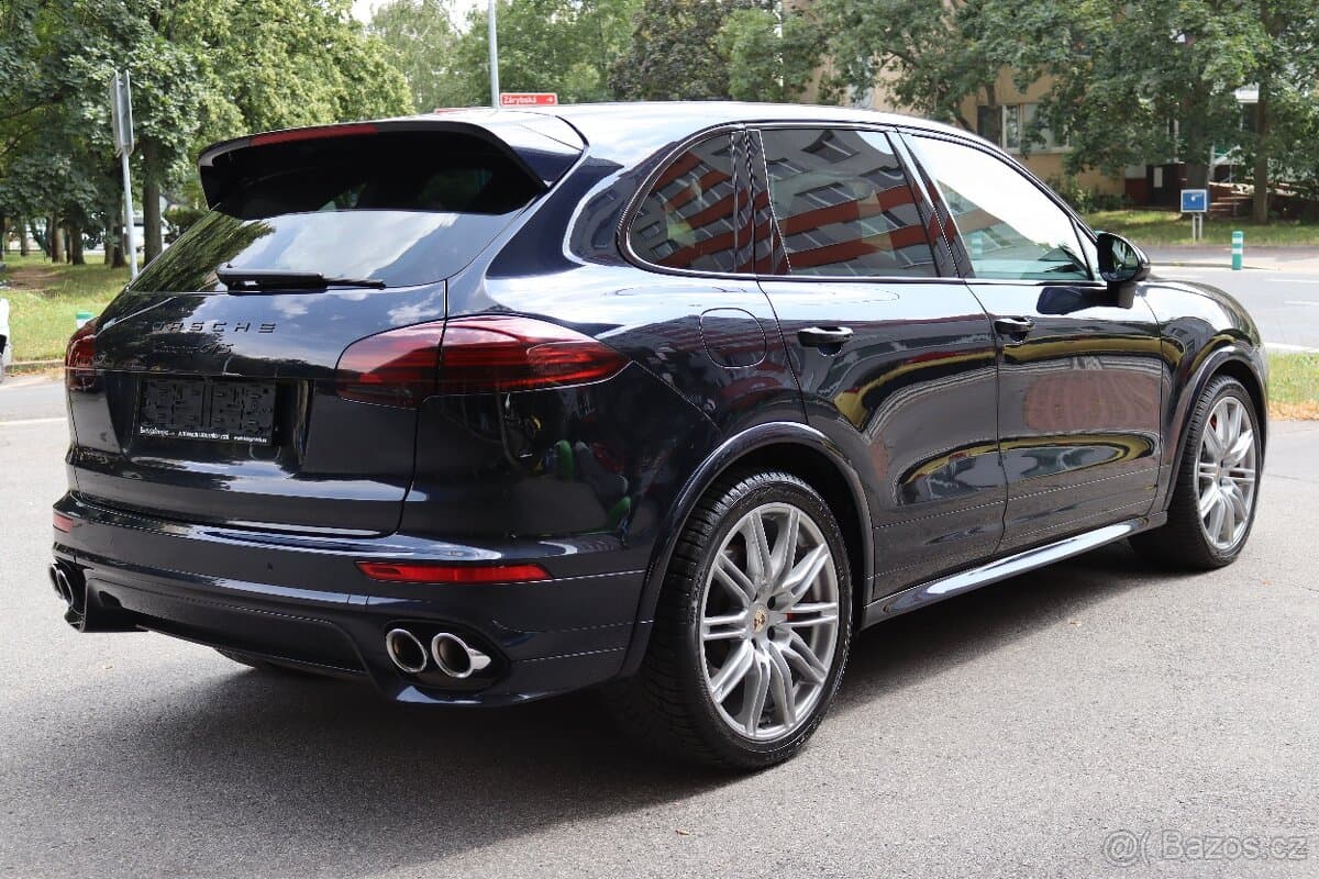 2016 Porsche CAYENNE - 3