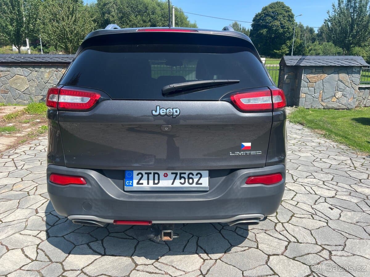2016 Jeep CHEROKEE - 3