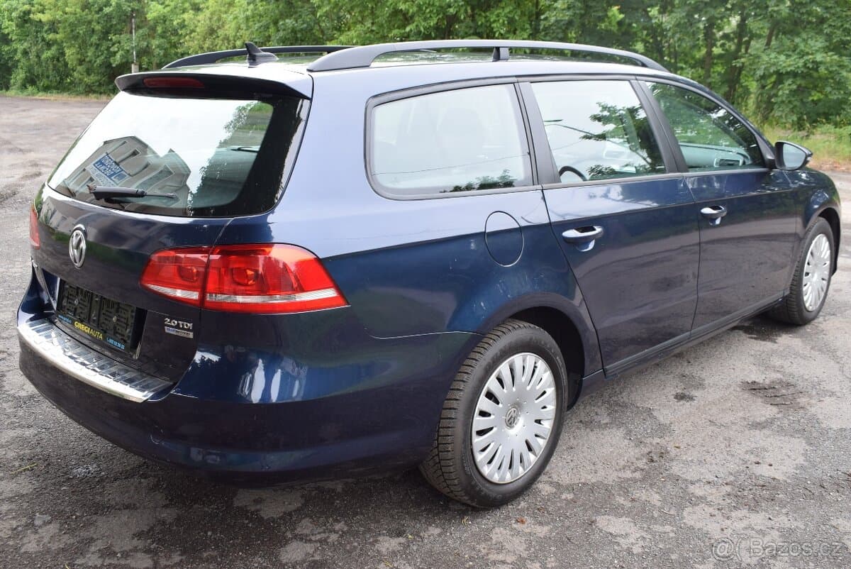 2011 Volkswagen PASSAT - 3