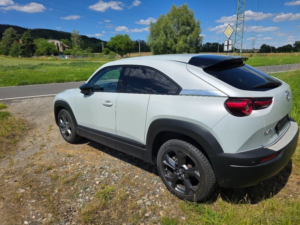 2020 Mazda MX-30 - 3