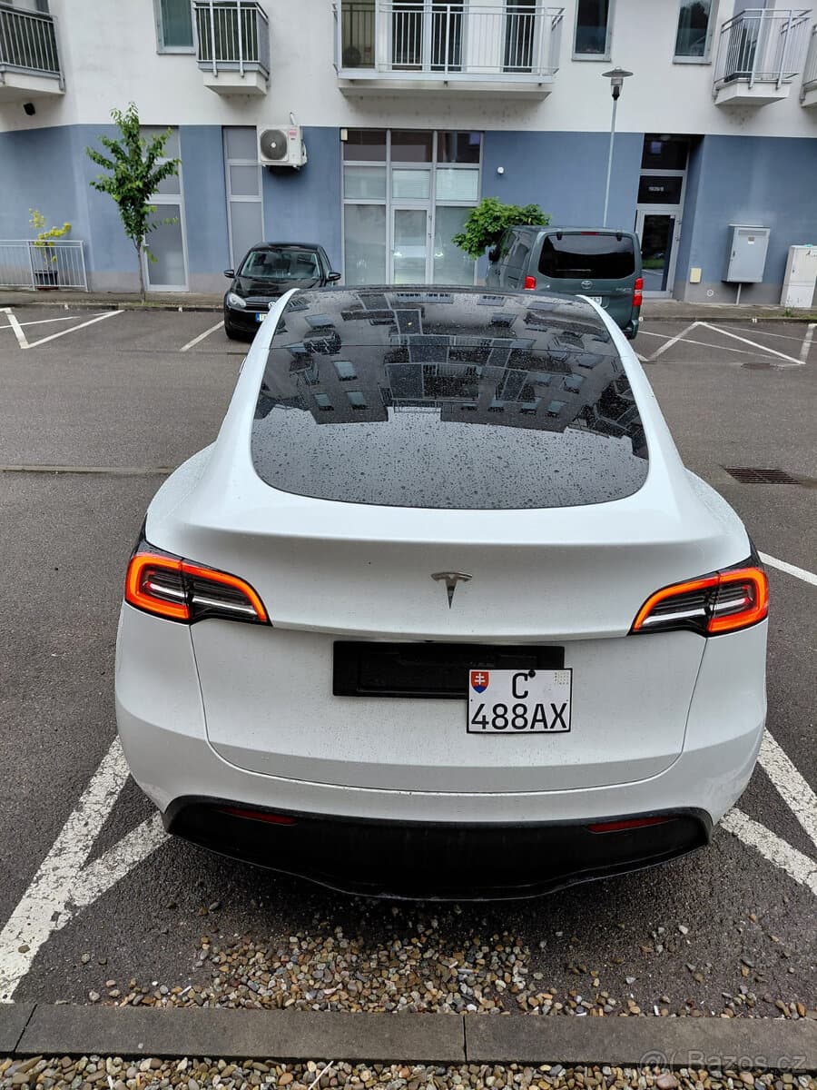 2023 Tesla MODEL Y - 3