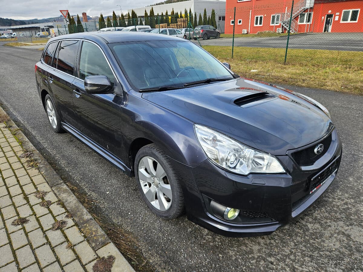 2010 Subaru LEGACY - 3