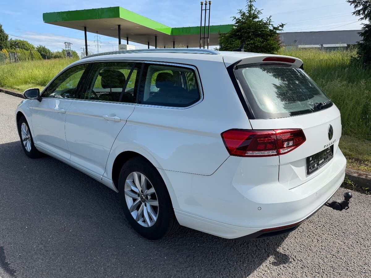 2021 Volkswagen PASSAT - 3