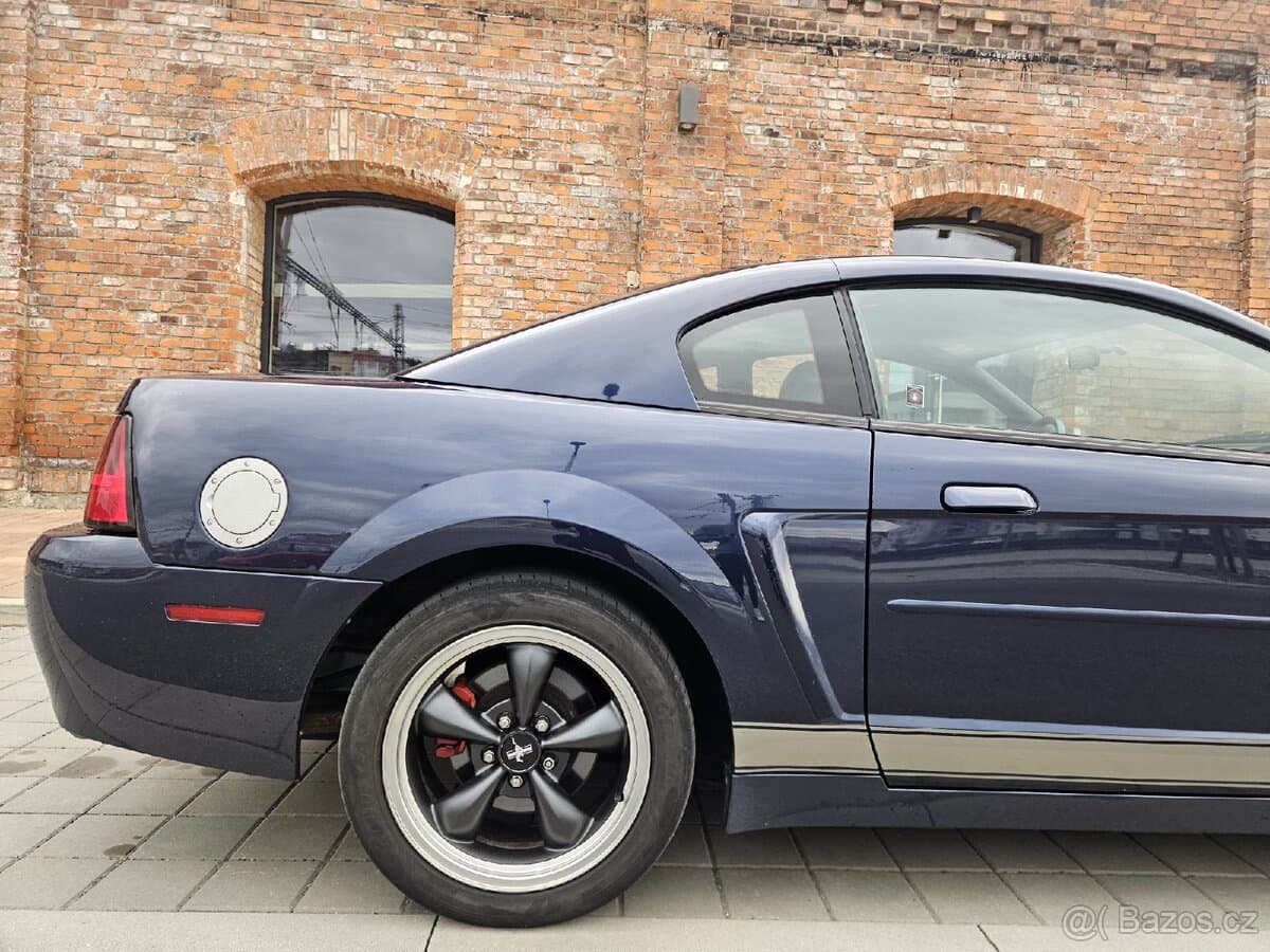 2001 Ford MUSTANG - 3