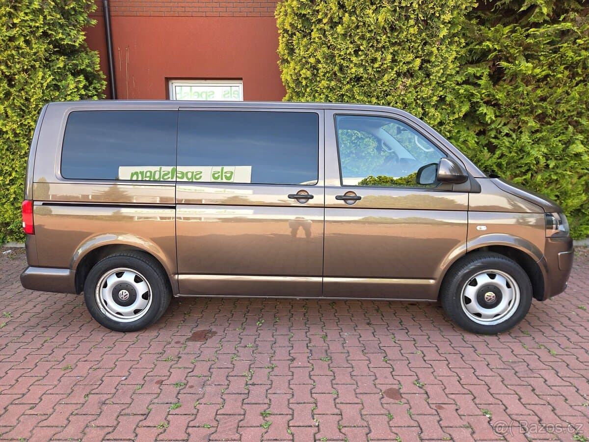 2010 Volkswagen MULTIVAN - 3