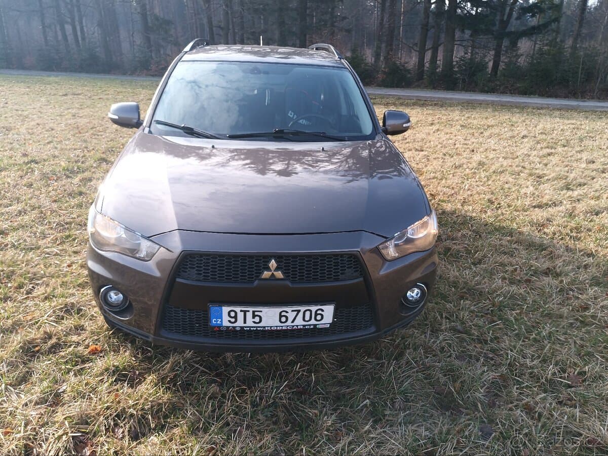 Mitsubishi OUTLANDER - 3
