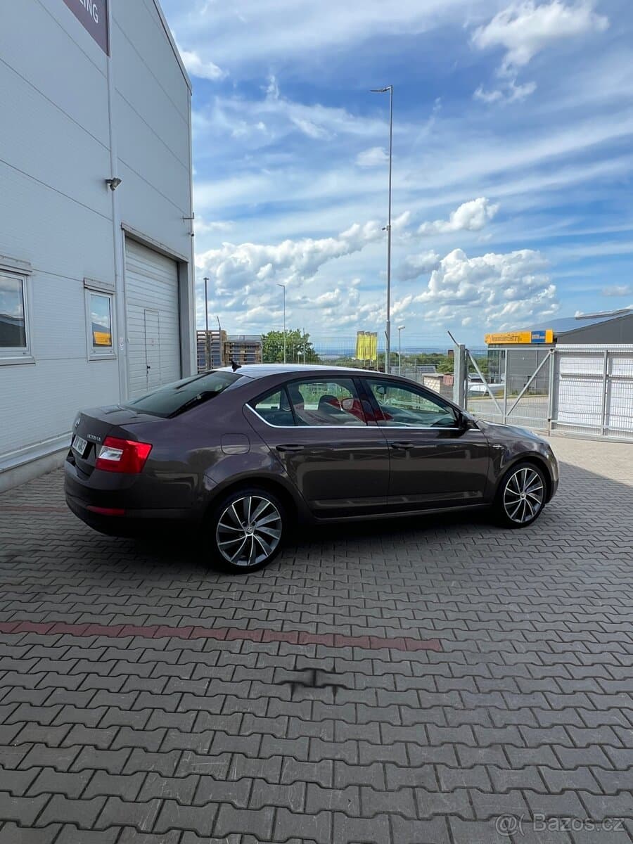 Škoda OCTAVIA - 3