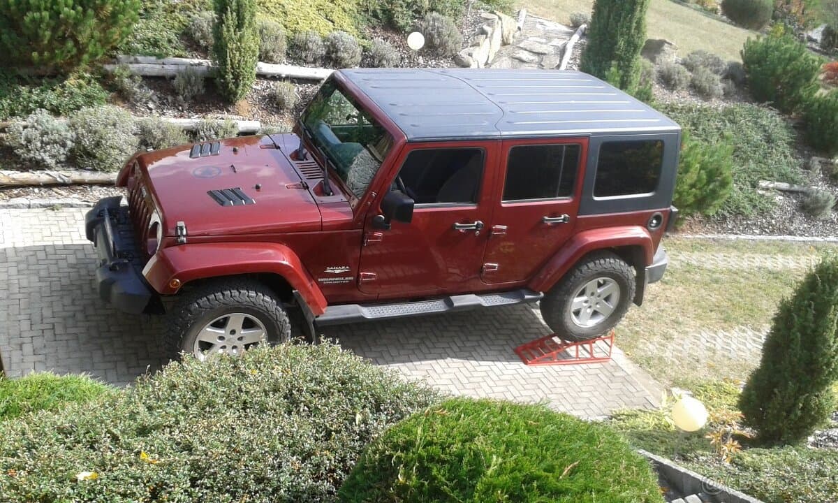 2010 Jeep WRANGLER - 3