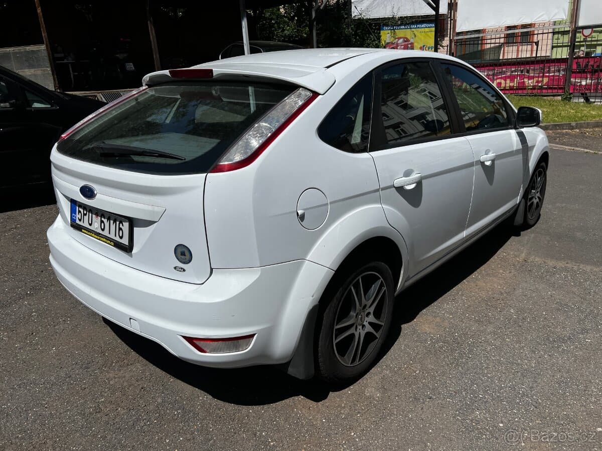 2011 Ford FOCUS - 3