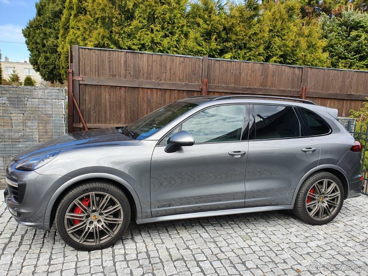 2015 Porsche CAYENNE - 3