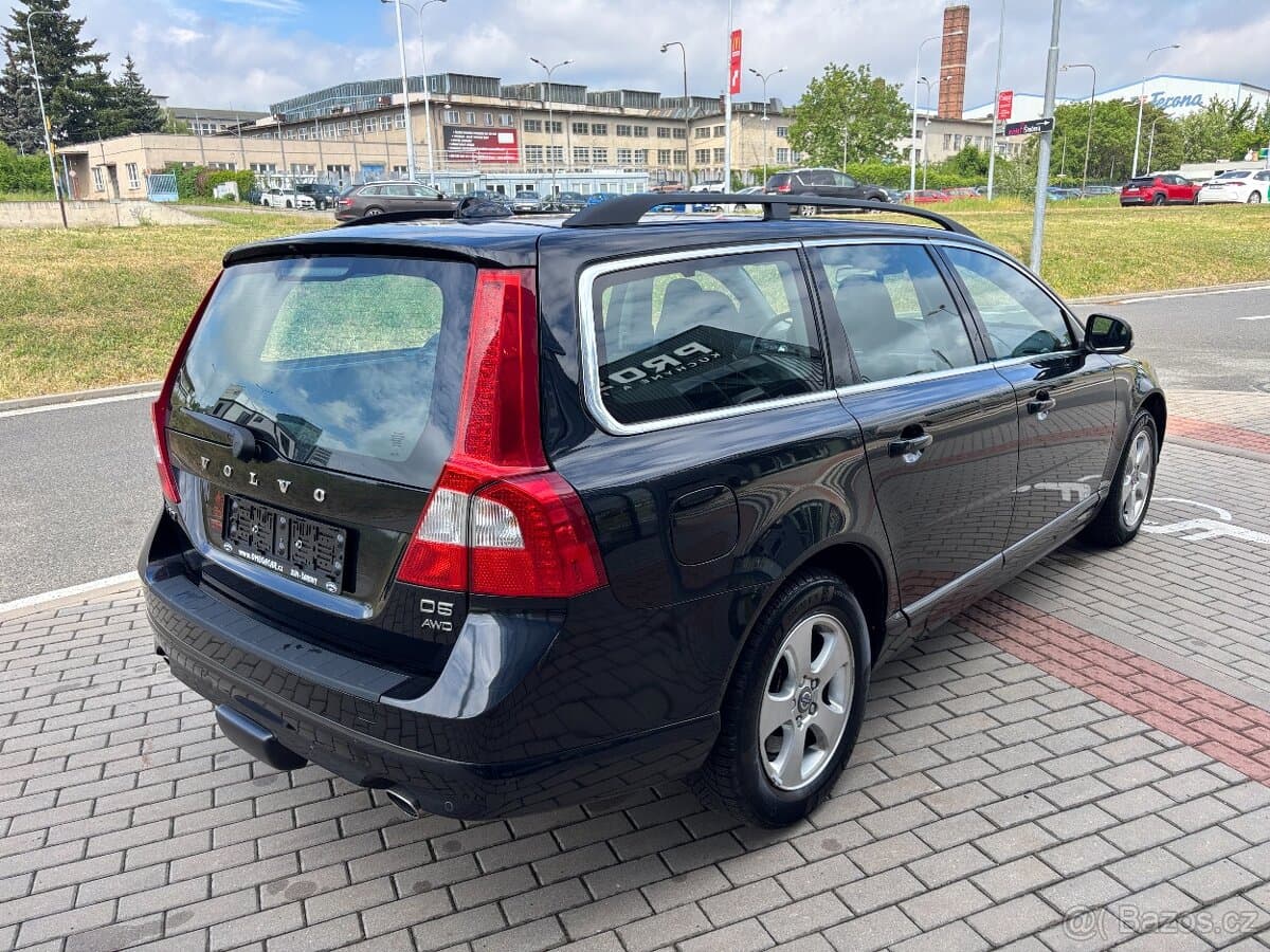 2012 Volvo V70 - 3