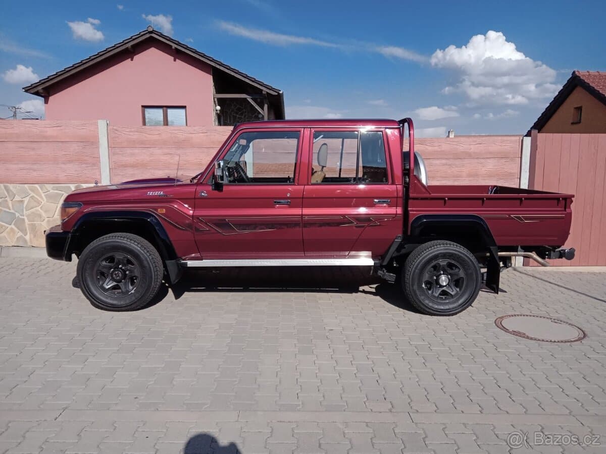 Toyota LAND CRUISER - 3