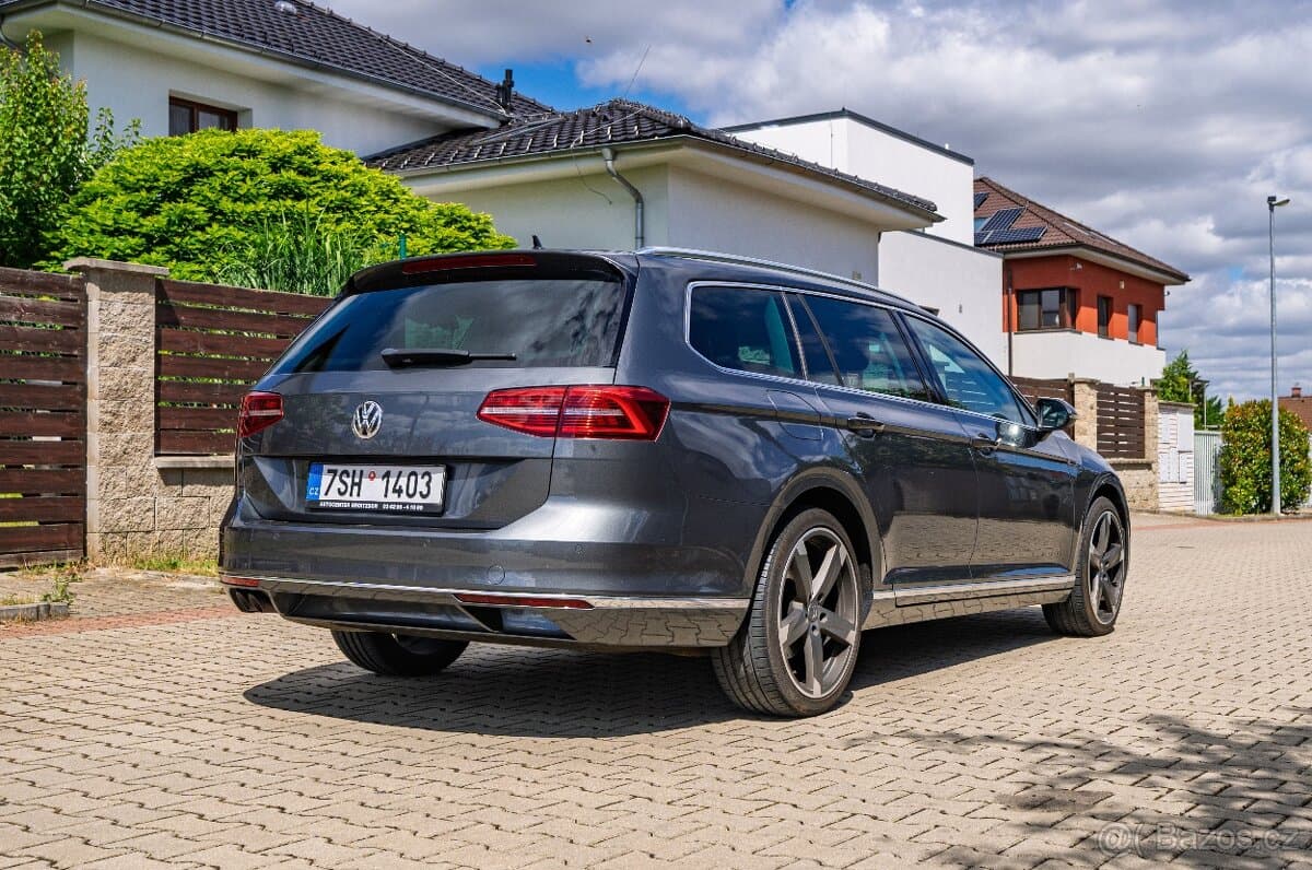 2016 Volkswagen PASSAT - 3