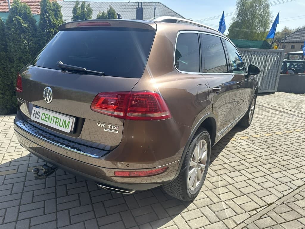 2012 Volkswagen TOUAREG - 3