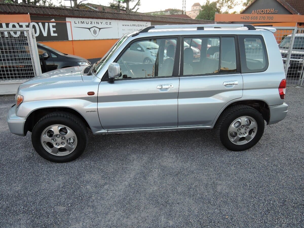 2006 Mitsubishi PAJERO - 3
