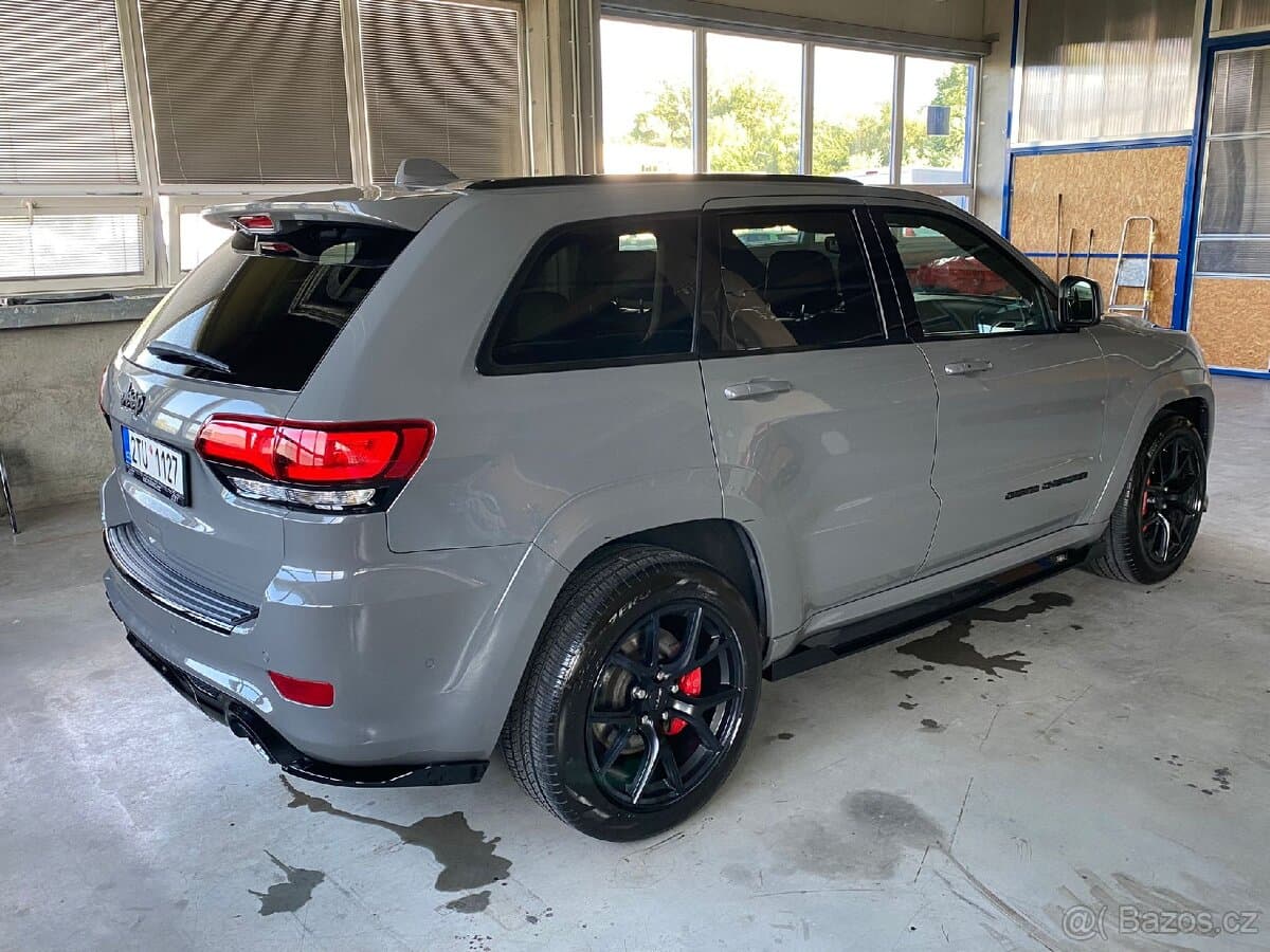 2020 Jeep CHEROKEE - 3