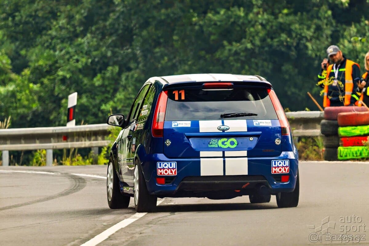 2005 Ford FIESTA - 3