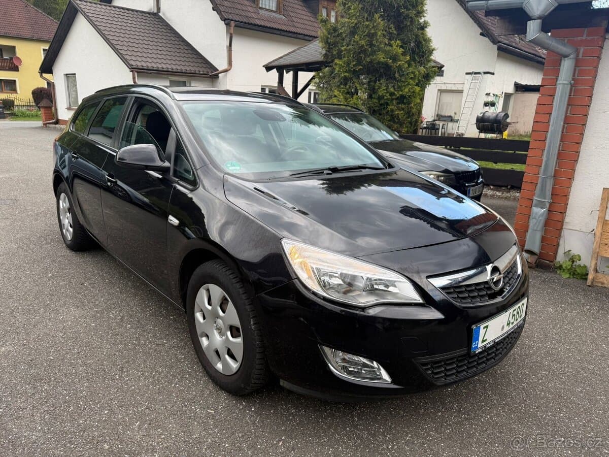 2011 Opel ASTRA - 3