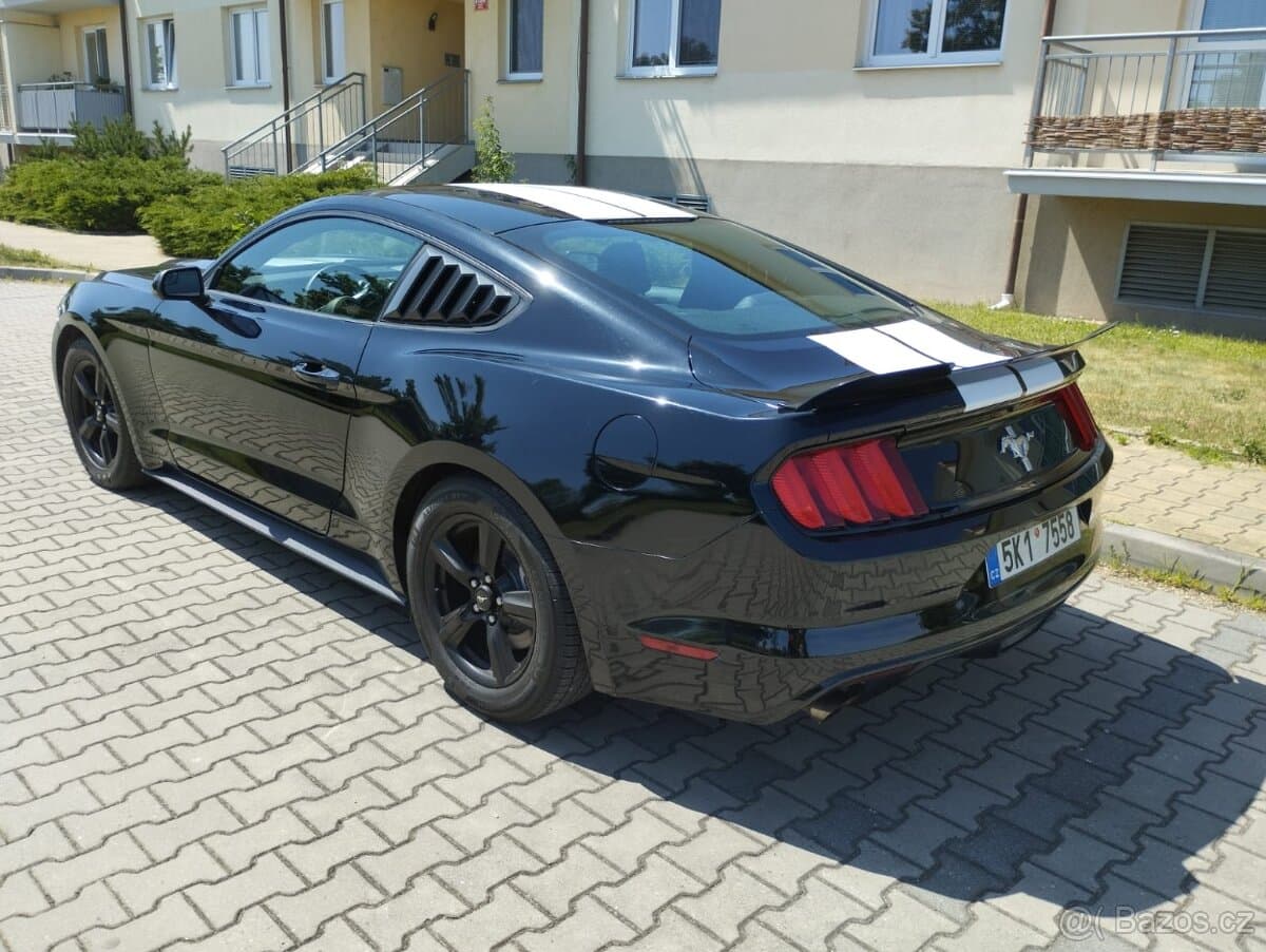 2017 Ford MUSTANG - 3
