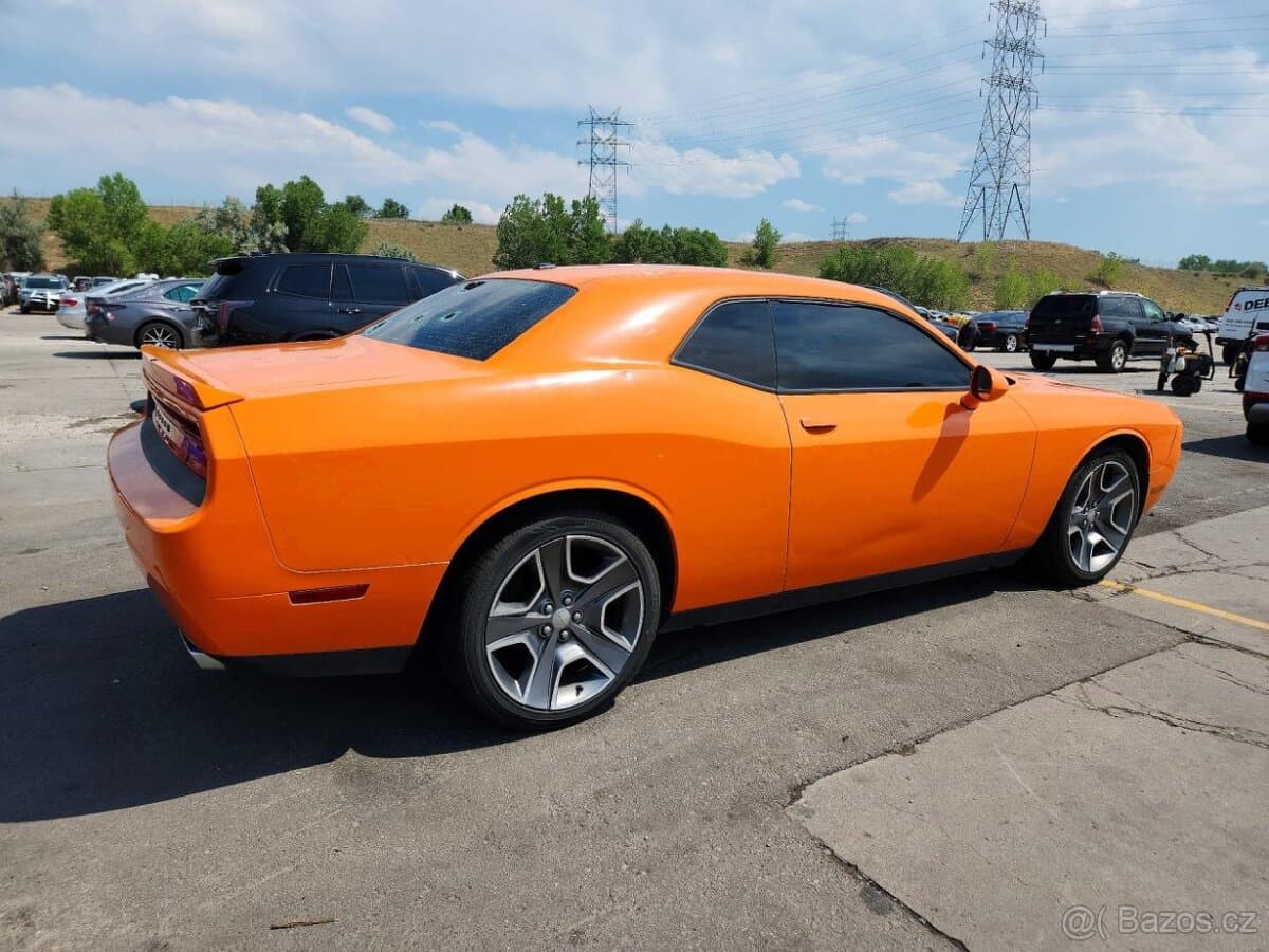 2012 Dodge CHALLENGER - 3