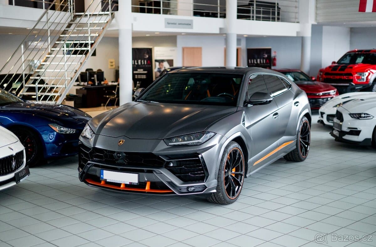 2022 Lamborghini URUS - 3