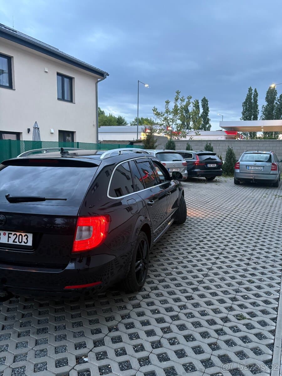 2010 Škoda SUPERB - 3