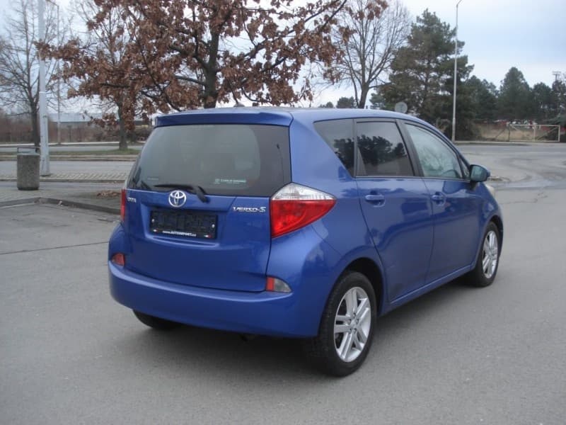2011 Toyota VERSO - 3
