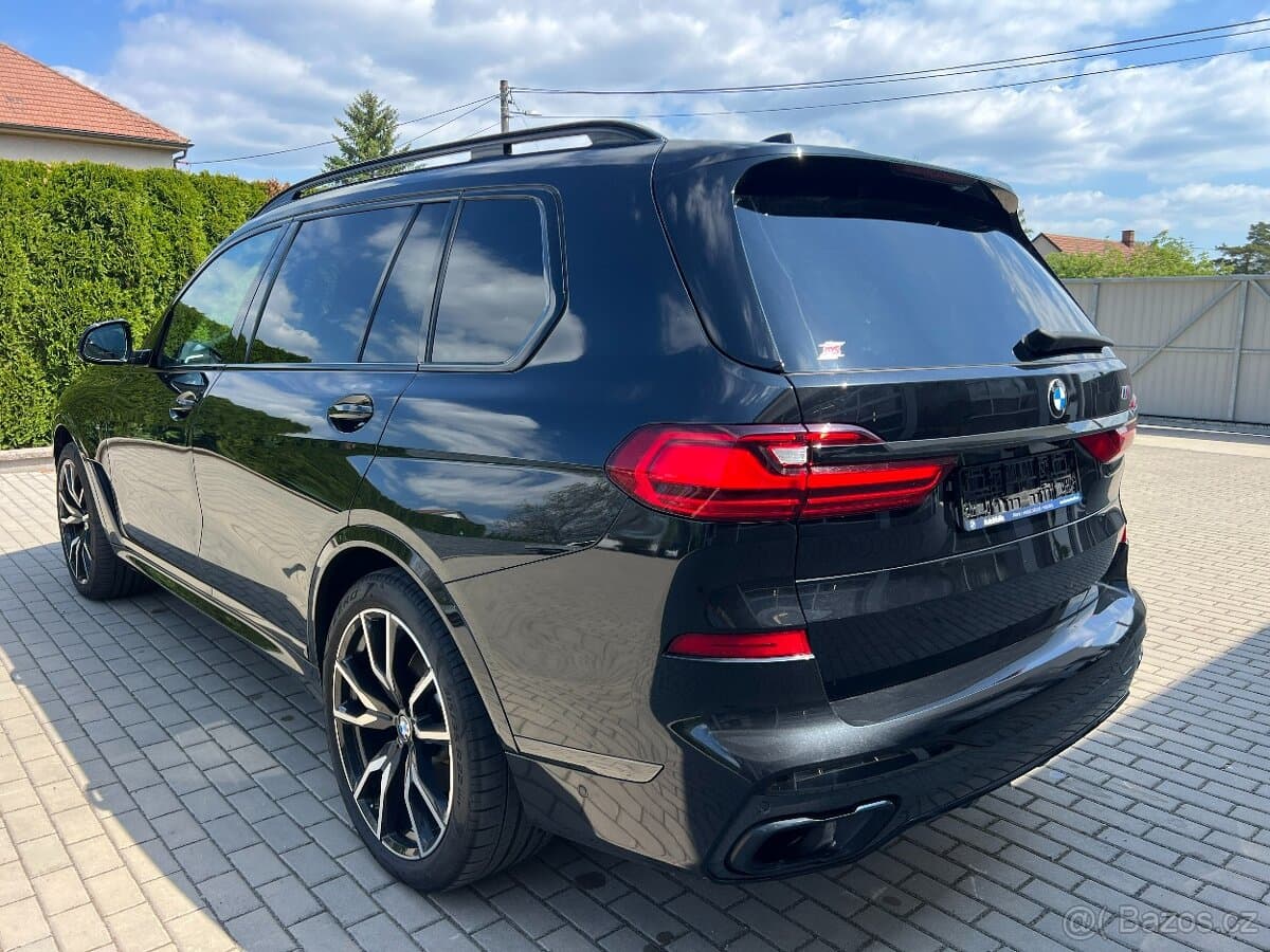 2021 BMW X7 - 3