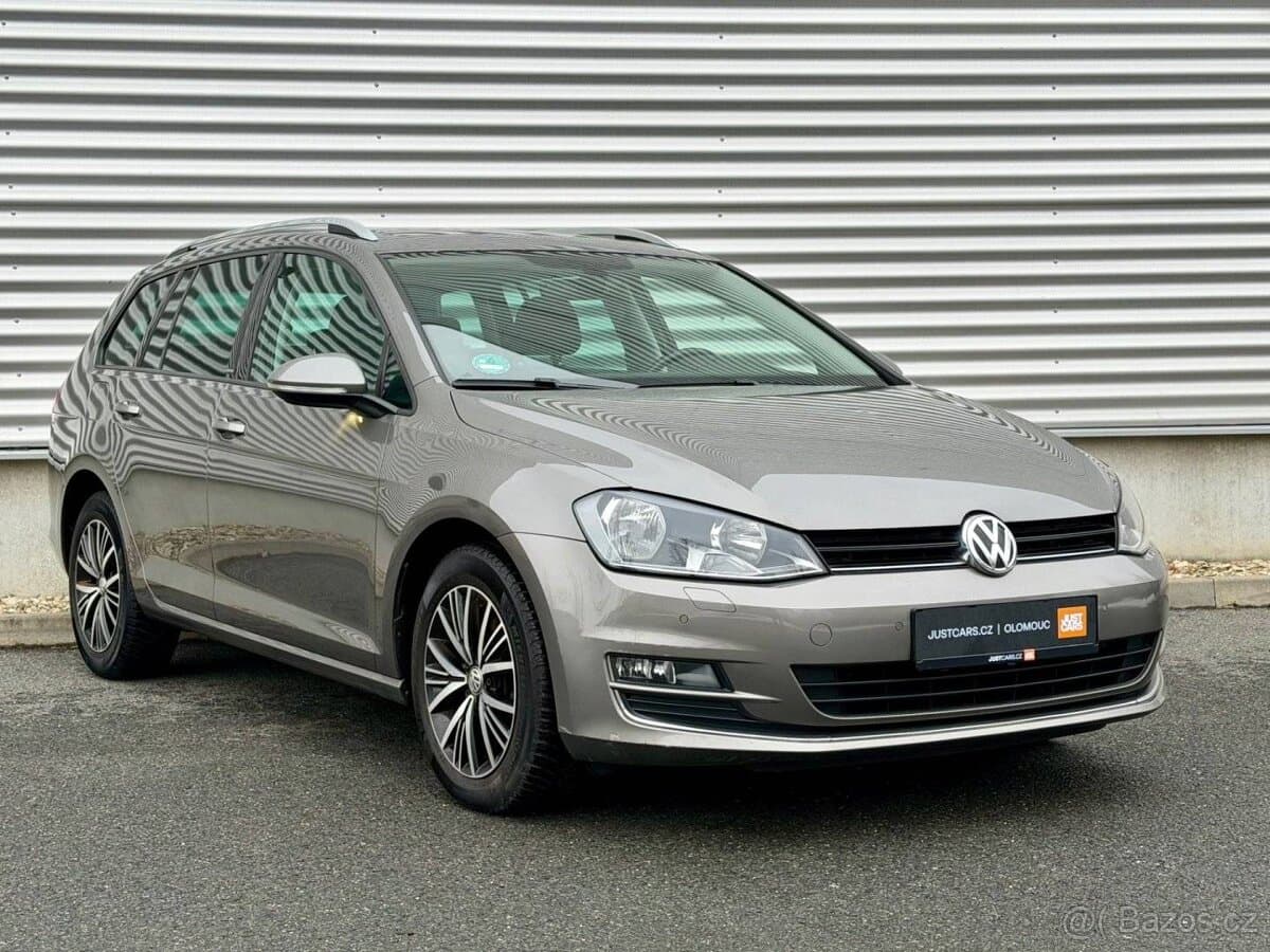 Volkswagen GOLF - 3