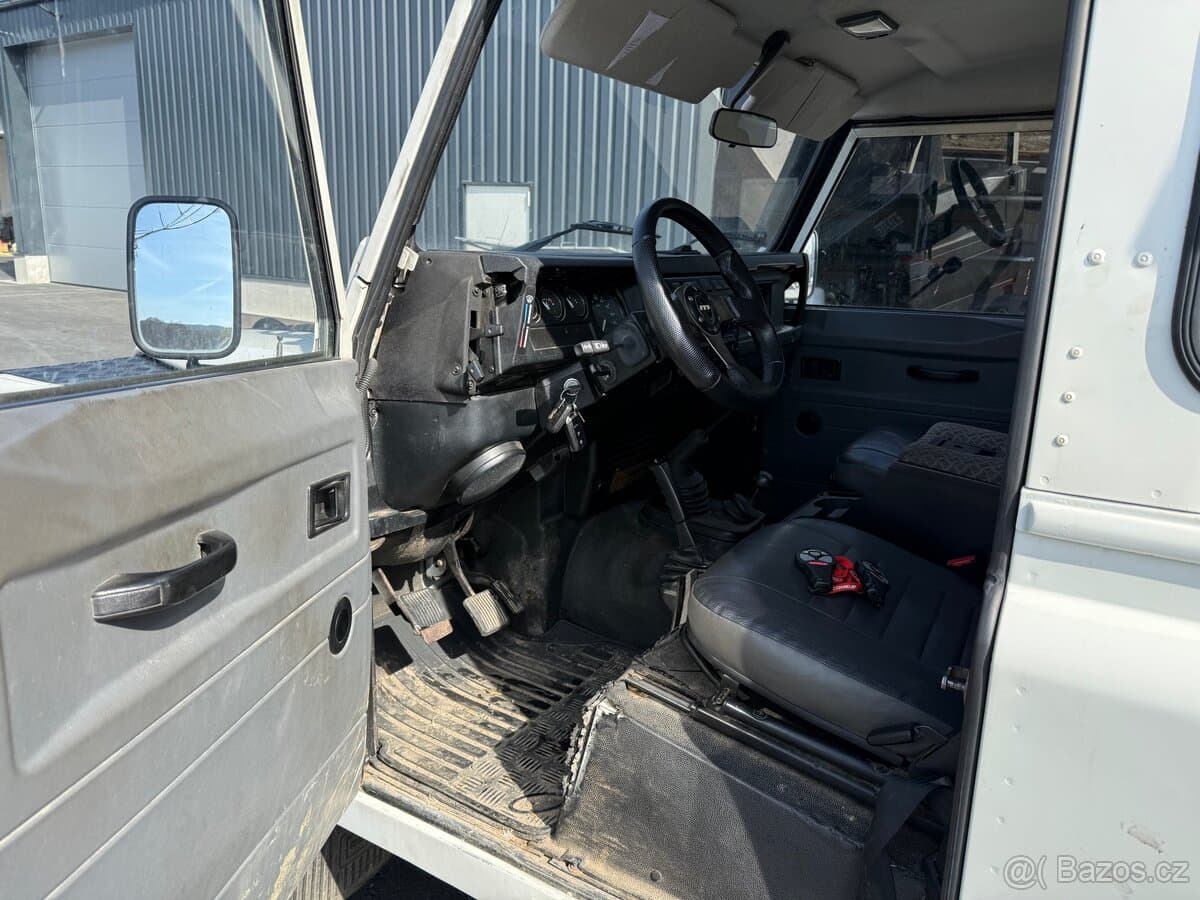 2002 Land Rover DEFENDER - 3