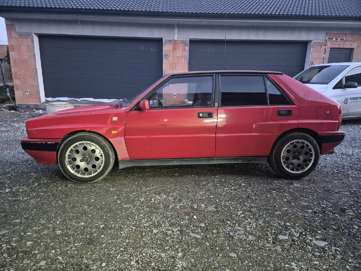 Lancia DELTA - 3