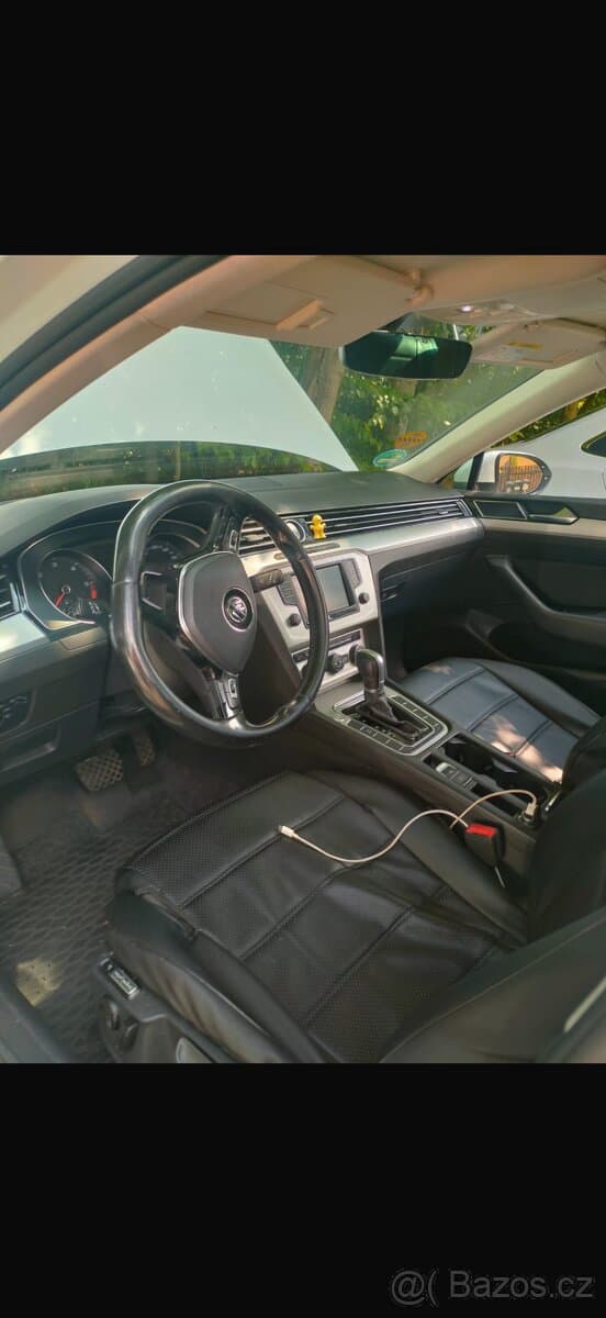 2016 Volkswagen PASSAT - 3
