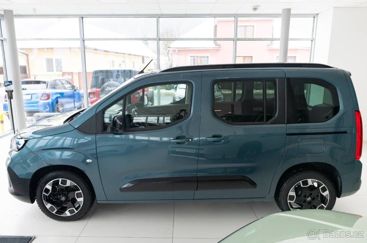 2025 Fiat DOBLO - 3