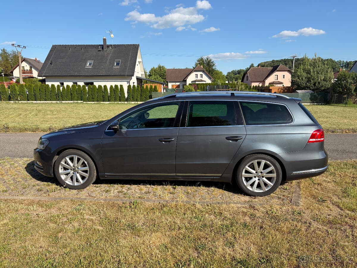 2011 Volkswagen PASSAT - 3