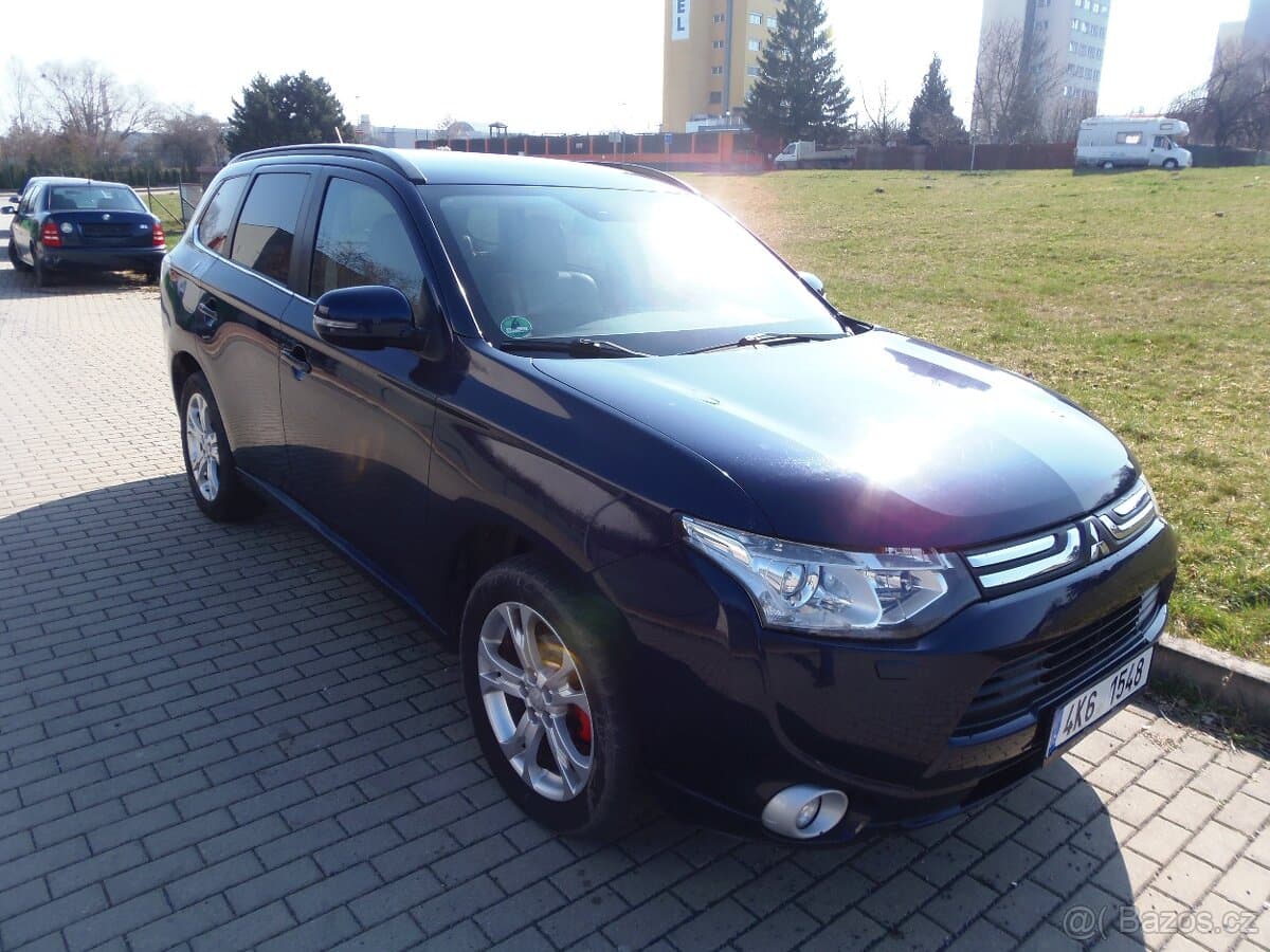 2013 Mitsubishi OUTLANDER - 3