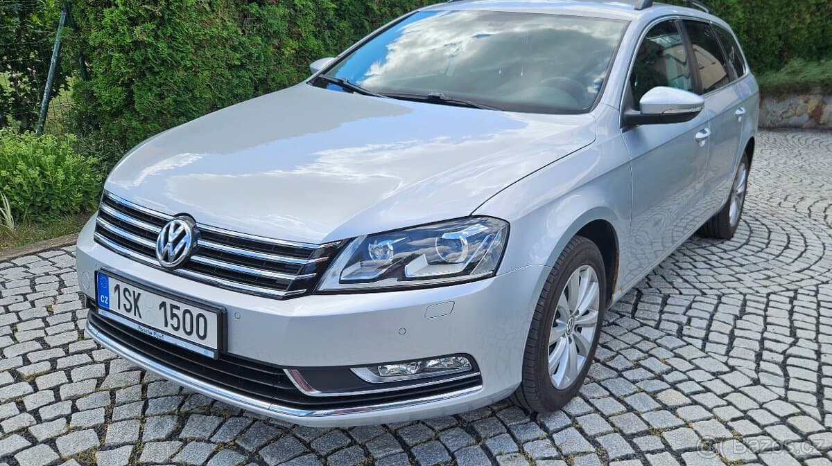 2011 Volkswagen PASSAT - 3
