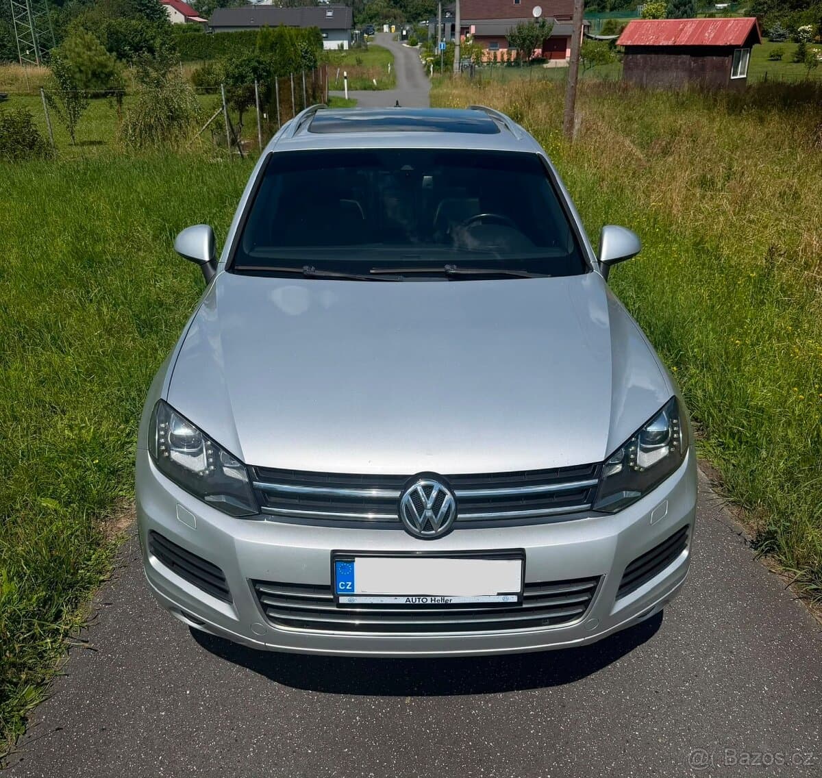 2011 Volkswagen TOUAREG - 3