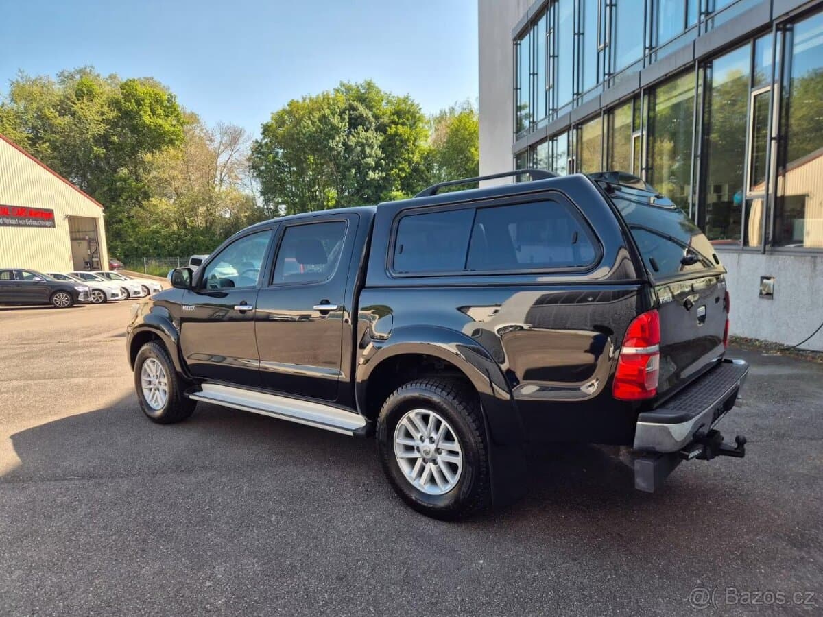 2015 Toyota HILUX - 3