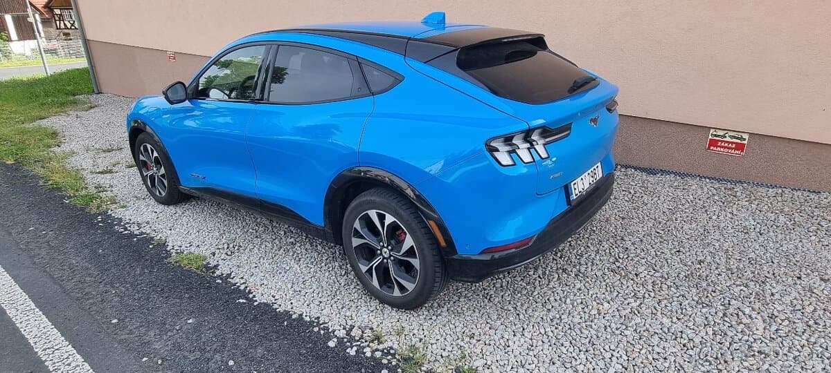 2022 Ford MUSTANG - 3