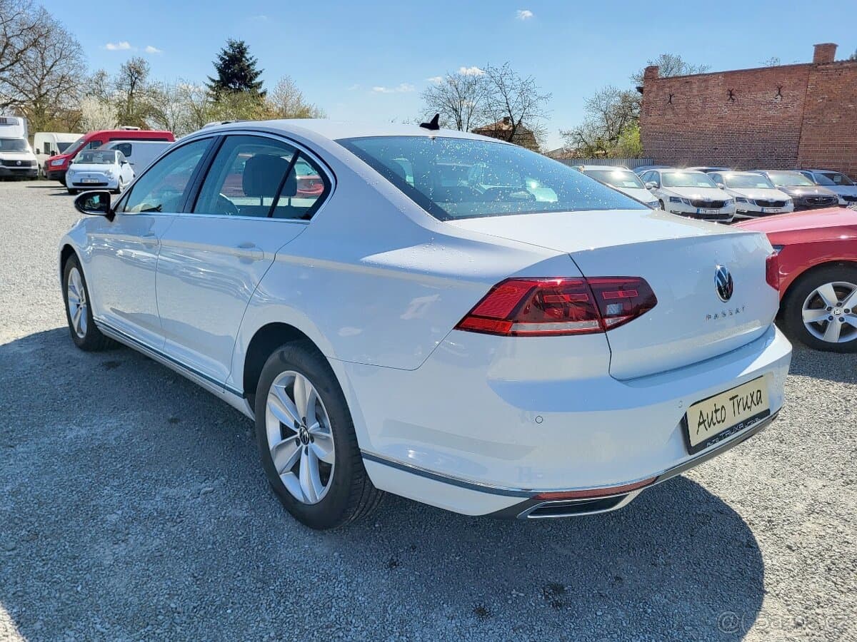 2022 Volkswagen PASSAT - 3