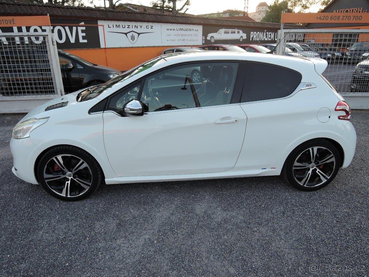 2013 Peugeot 208 - 3