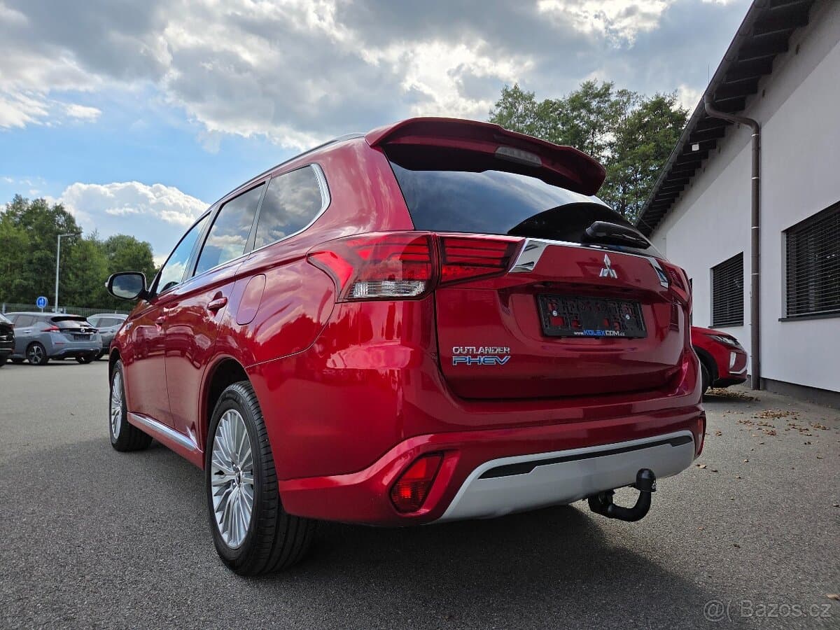 2021 Mitsubishi OUTLANDER - 3